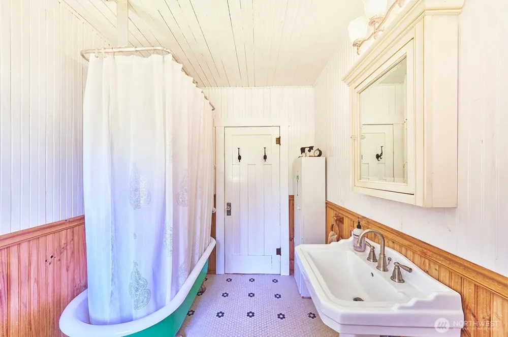 26405 Sandridge Road Ocean Park, WA 98640