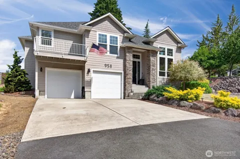 958 Cascade Drive