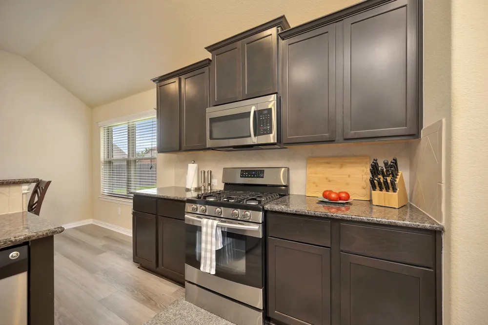 933 Keel Line Drive Crowley, TX 76036