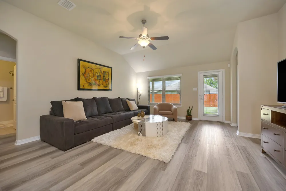 933 Keel Line Drive Crowley, TX 76036