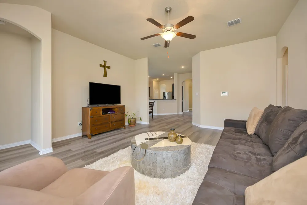 933 Keel Line Drive Crowley, TX 76036
