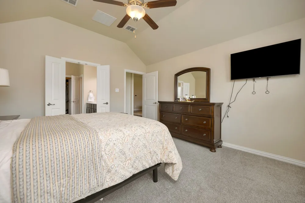 933 Keel Line Drive Crowley, TX 76036