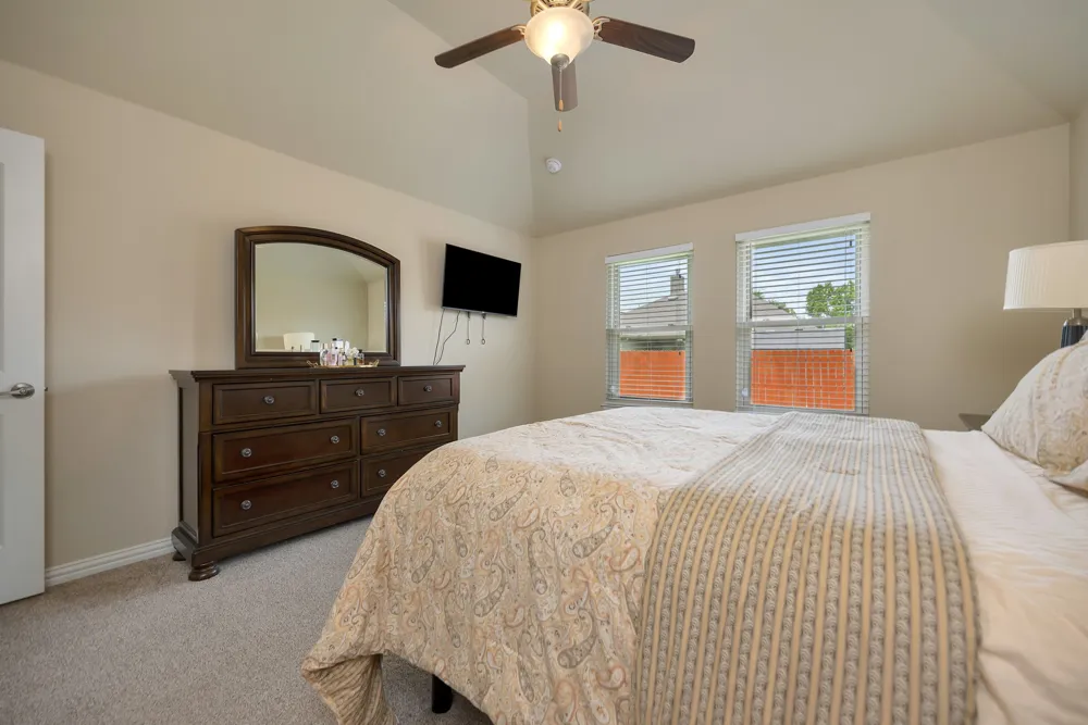 933 Keel Line Drive Crowley, TX 76036