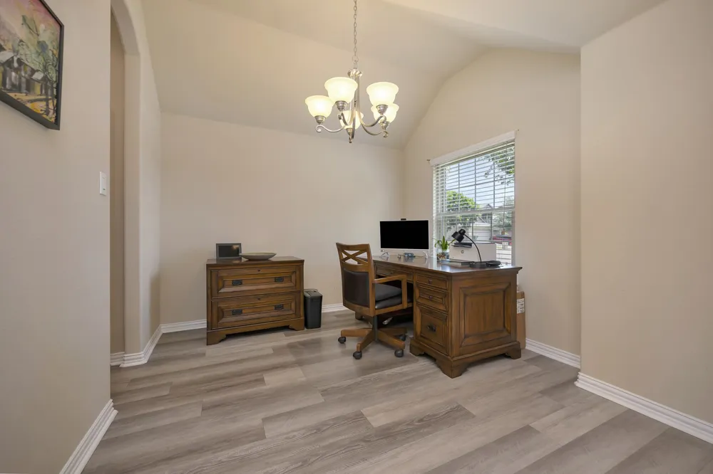 933 Keel Line Drive Crowley, TX 76036