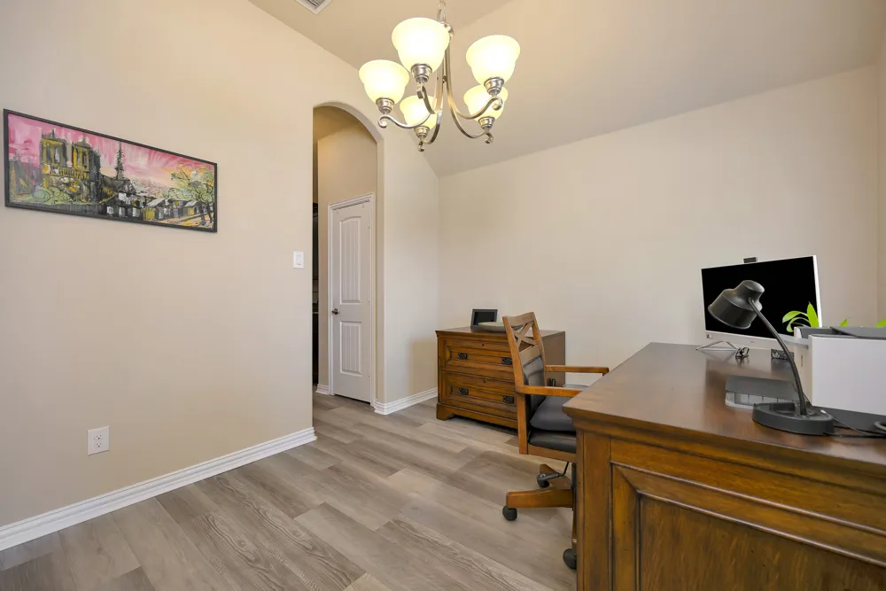 933 Keel Line Drive Crowley, TX 76036