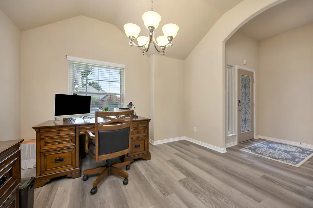 933 Keel Line Drive Crowley, TX 76036