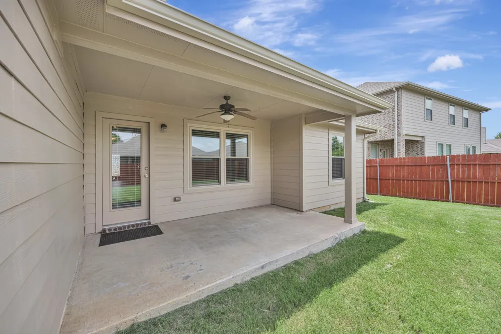 933 Keel Line Drive Crowley, TX 76036