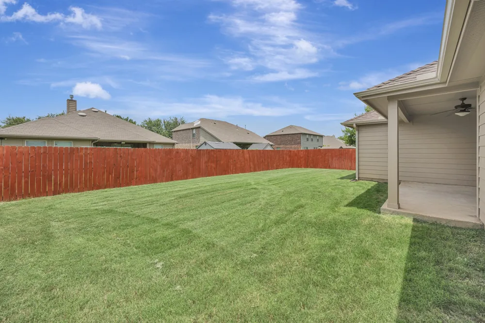 933 Keel Line Drive Crowley, TX 76036