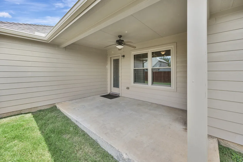 933 Keel Line Drive Crowley, TX 76036
