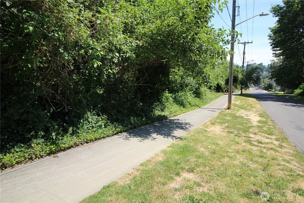 2931 S Brandon Street Seattle, WA 98108