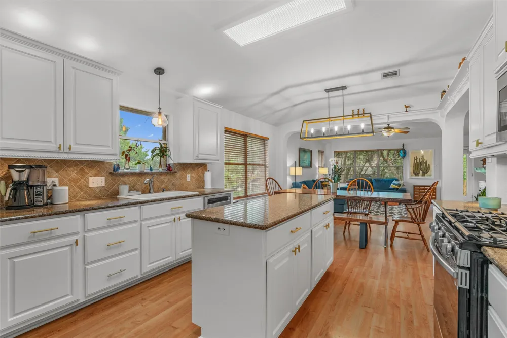 1218 Highland Drive Cedar Park, TX 78613
