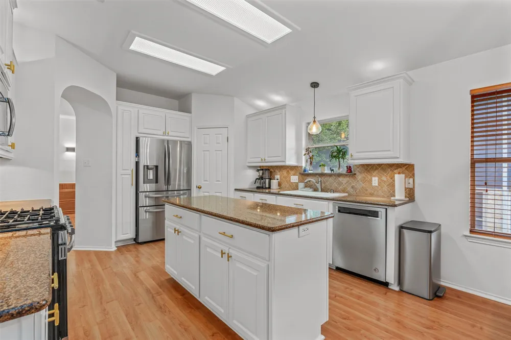 1218 Highland Drive Cedar Park, TX 78613