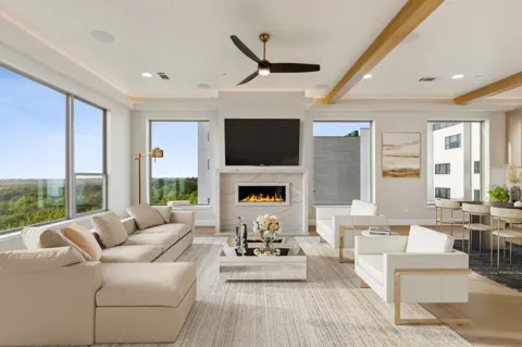 2237 Rodney Trail