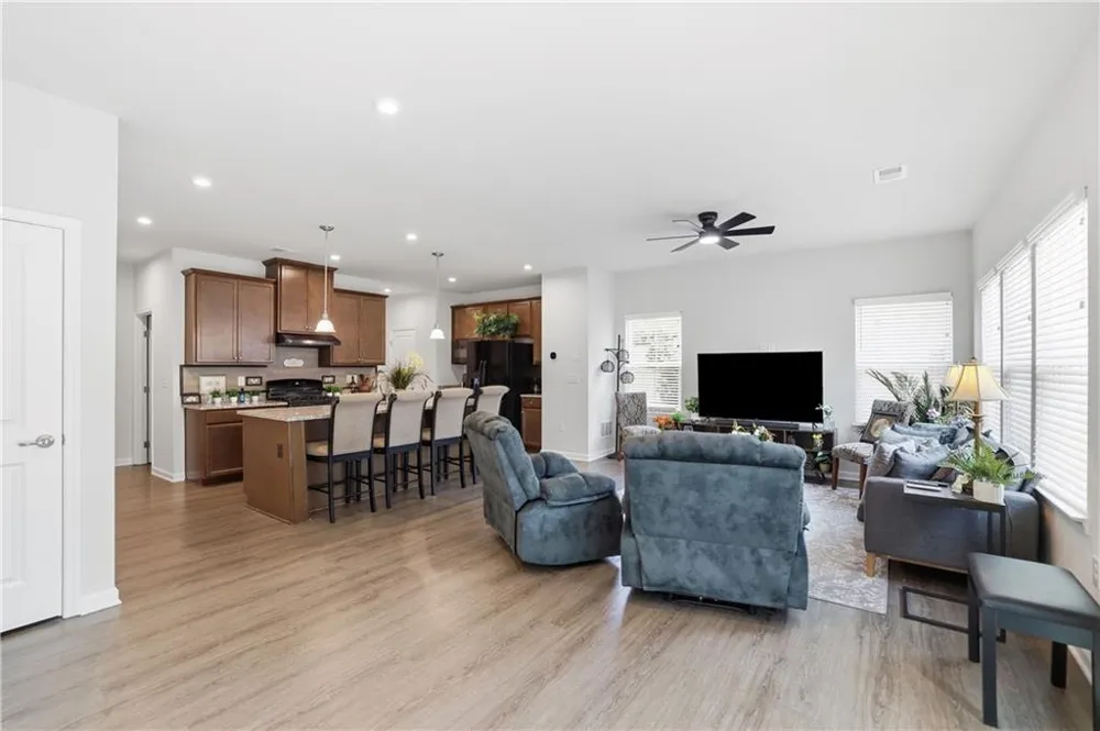 256 Salt Lake Lane Hoschton, GA 30548