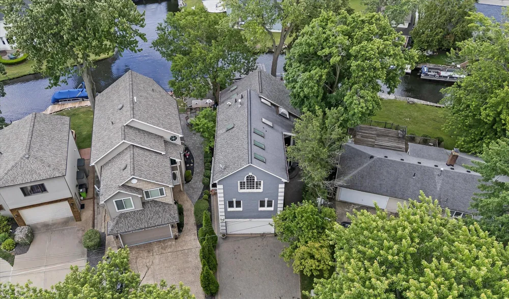 4691 Mapleview Avenue West Bloomfield, MI 48324