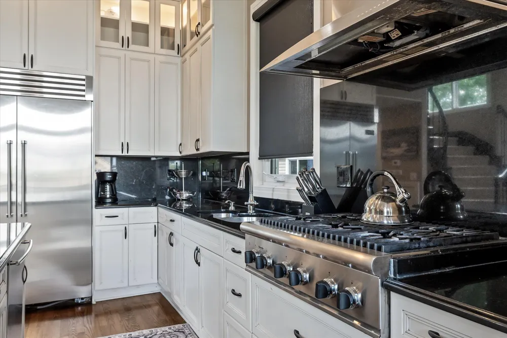 4691 Mapleview Avenue West Bloomfield, MI 48324