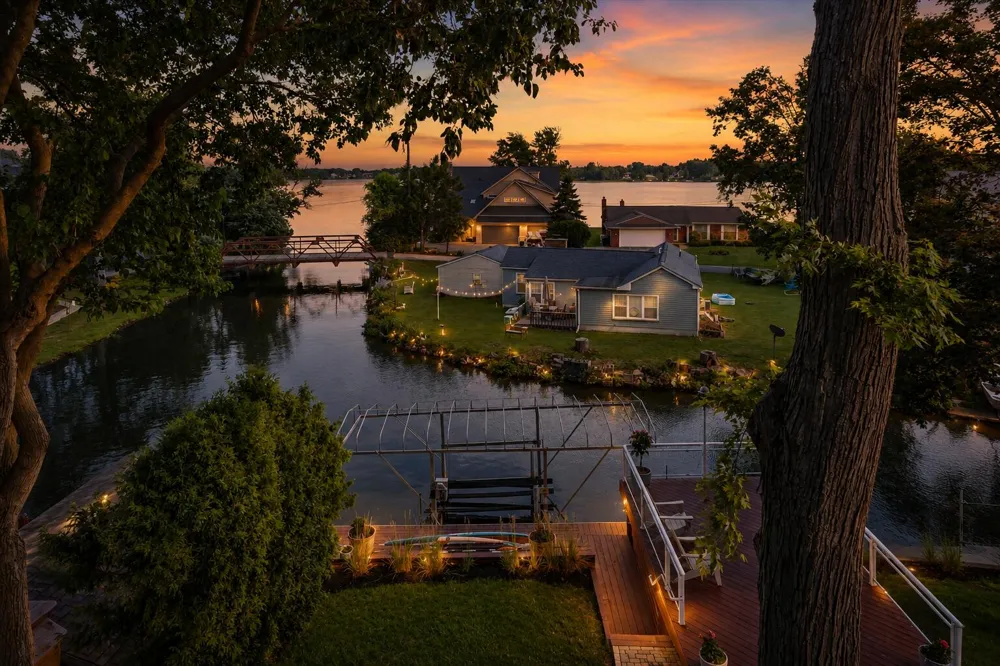 4691 Mapleview Avenue West Bloomfield, MI 48324