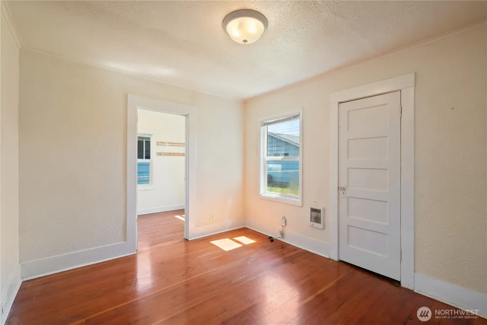 608 16th Avenue Longview, WA 98632
