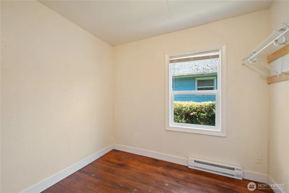 608 16th Avenue Longview, WA 98632