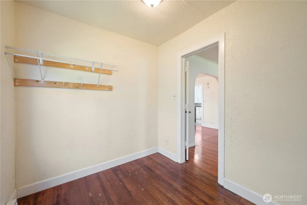 608 16th Avenue Longview, WA 98632