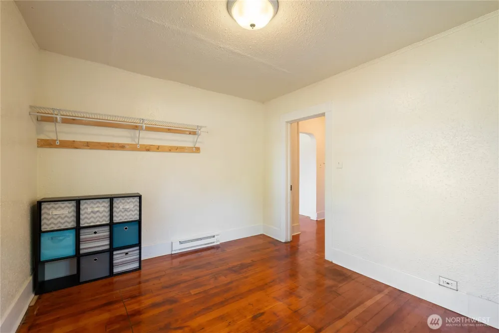 608 16th Avenue Longview, WA 98632
