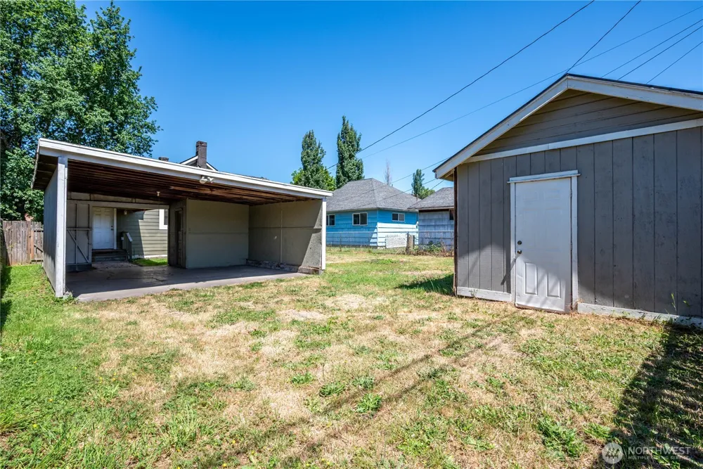 608 16th Avenue Longview, WA 98632