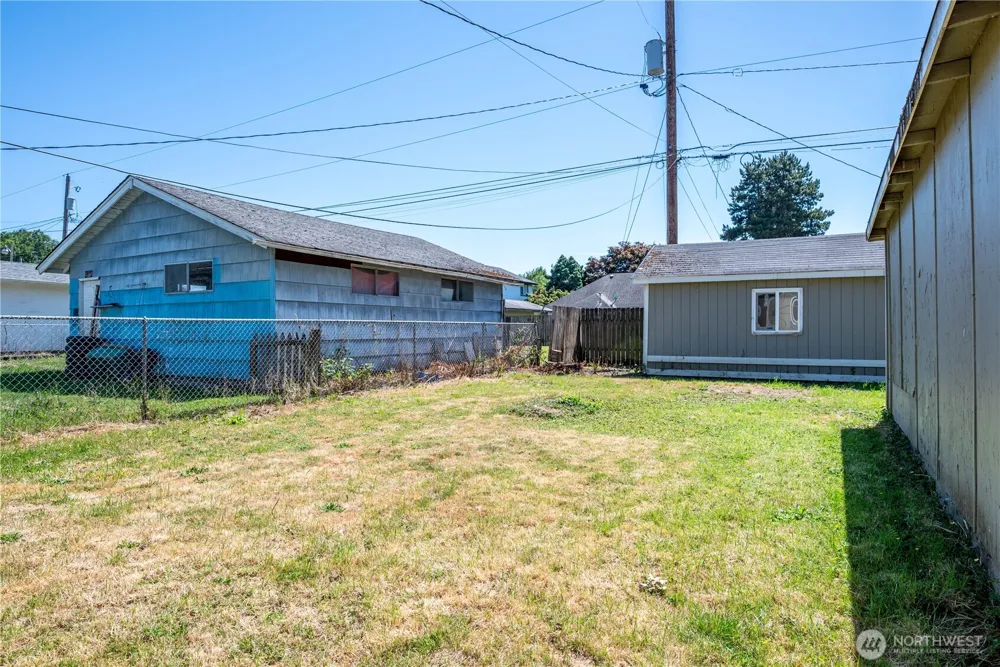 608 16th Avenue Longview, WA 98632