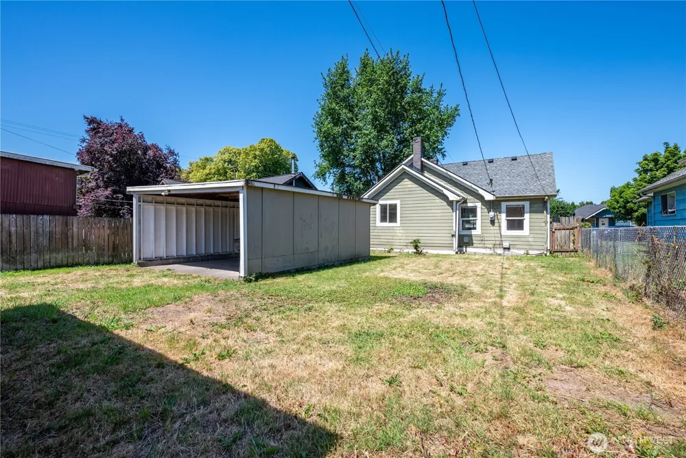 608 16th Avenue Longview, WA 98632