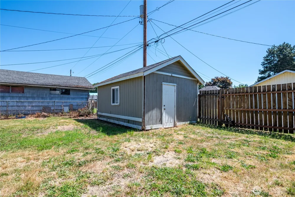 608 16th Avenue Longview, WA 98632