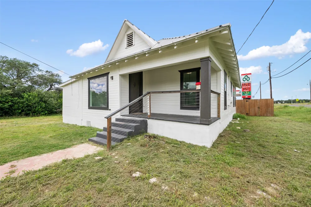 100 W Caskey Street Florence, TX 76527