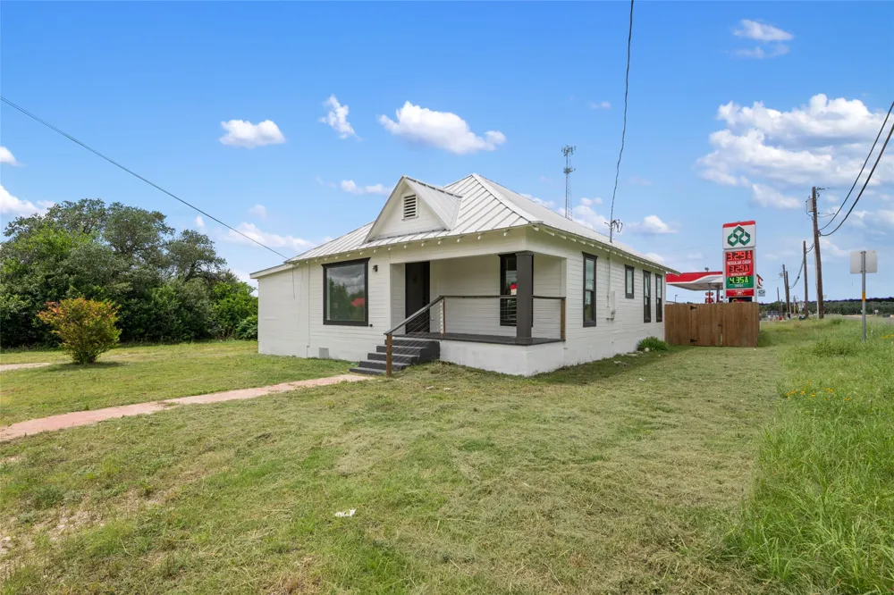 100 W Caskey Street Florence, TX 76527