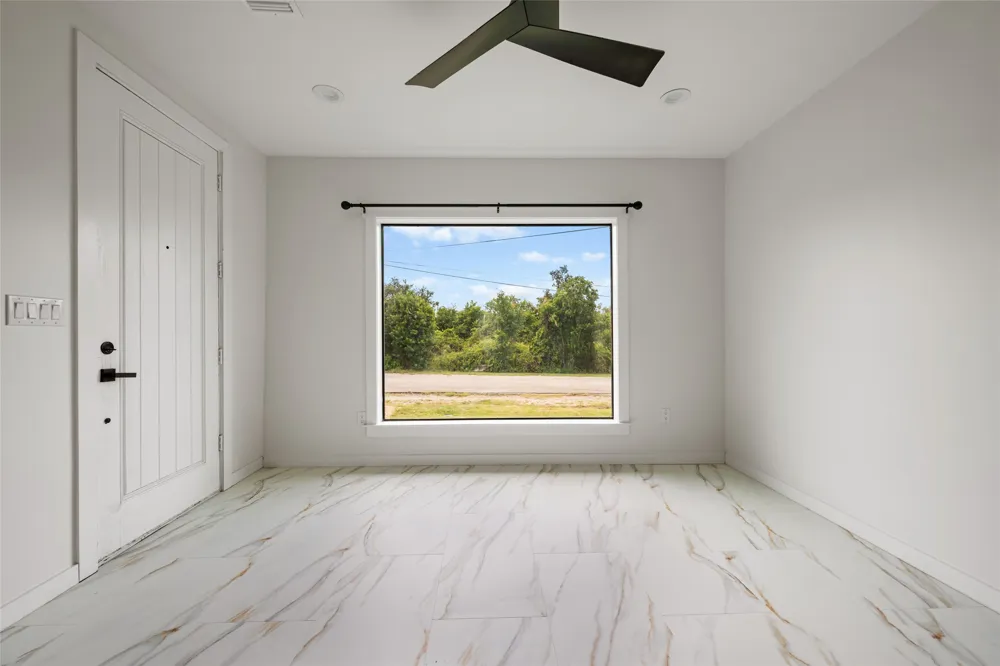 100 W Caskey Street Florence, TX 76527