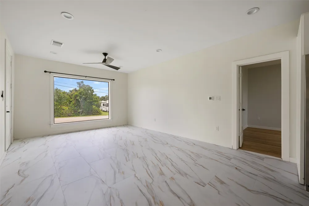 100 W Caskey Street Florence, TX 76527