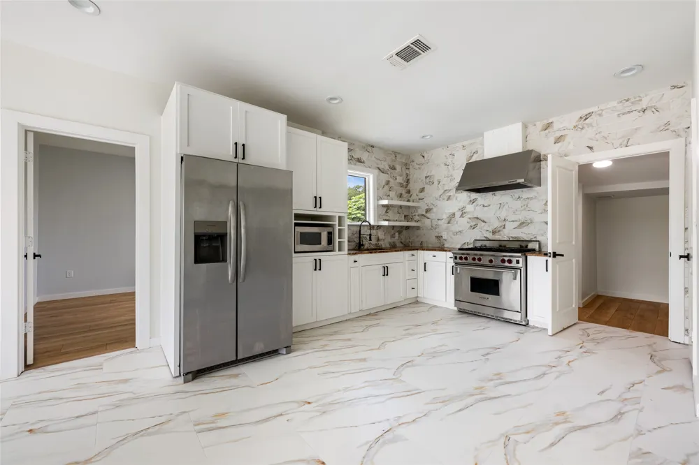 100 W Caskey Street Florence, TX 76527