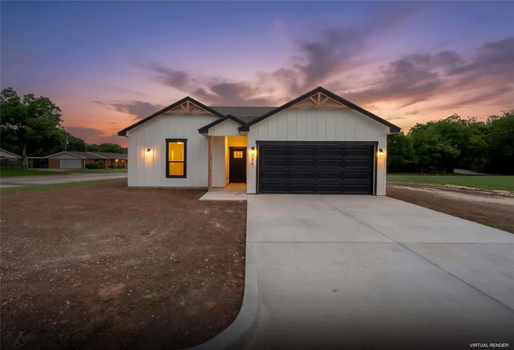 806 S Avenue Q Clifton, TX 76634