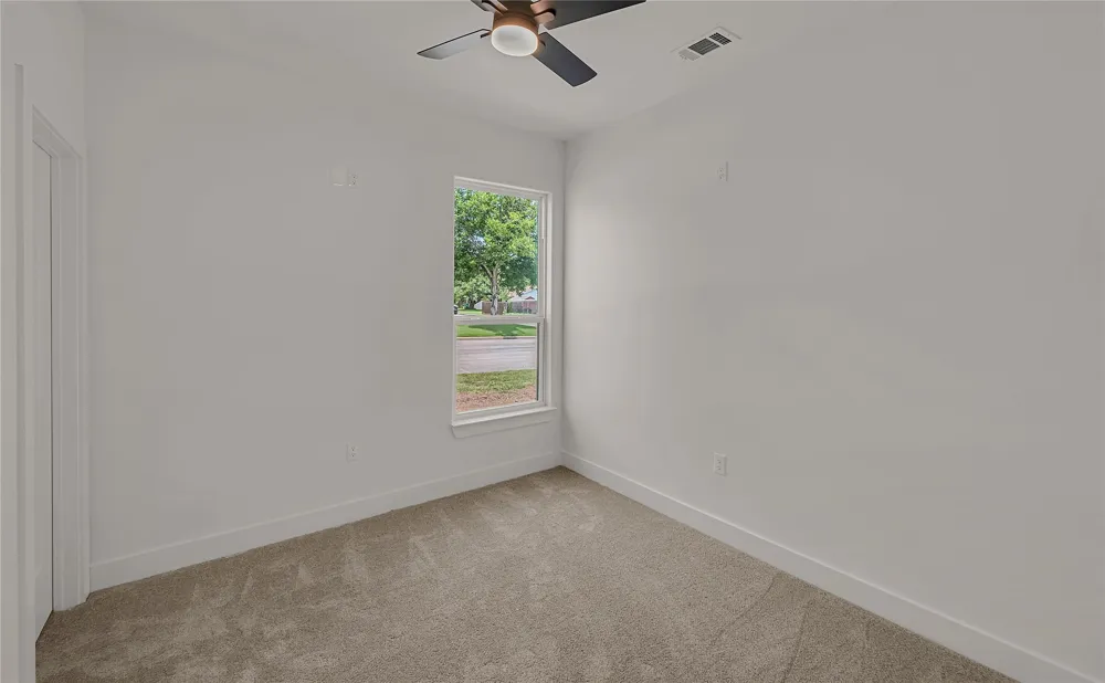 806 S Avenue Q Clifton, TX 76634