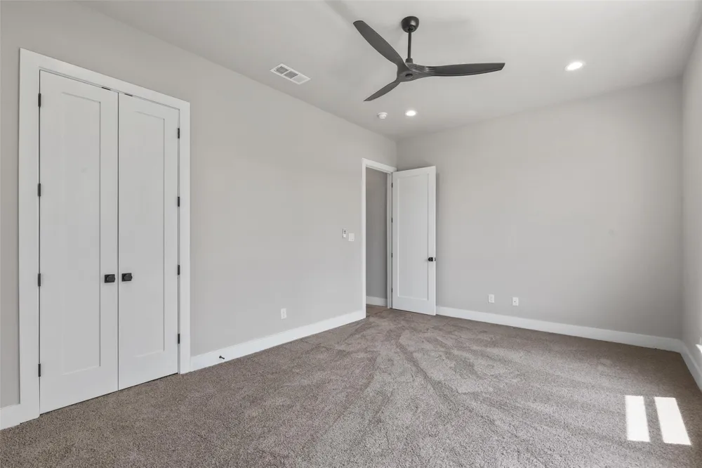 1064 Glenoaks Drive Weatherford, TX 76088