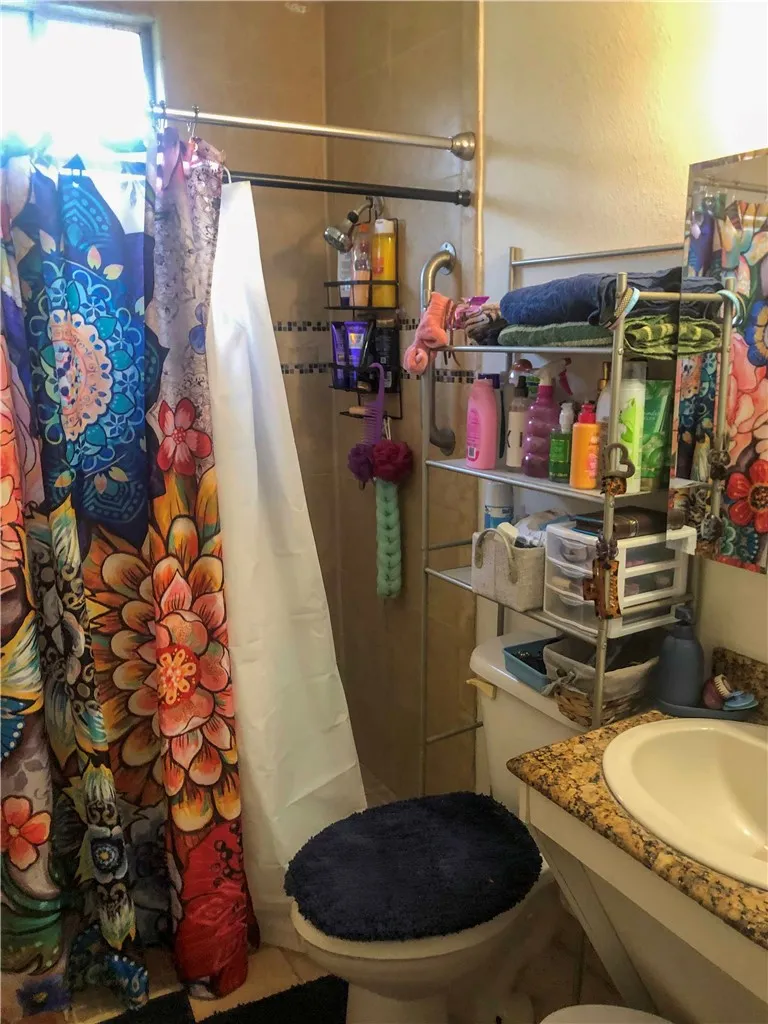 1008 E Kennedy Street Beeville, TX 78102