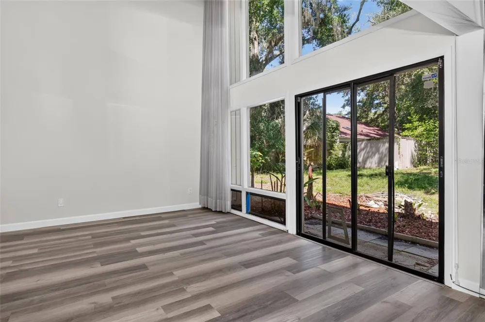 100 HIDDEN OAK DRIVE Longwood, FL 32779