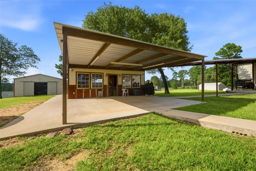 318 Grey Wolf Lane Bastrop, TX 78602