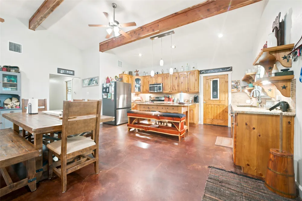 318 Grey Wolf Lane Bastrop, TX 78602