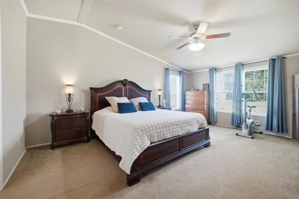 318 Grey Wolf Lane Bastrop, TX 78602