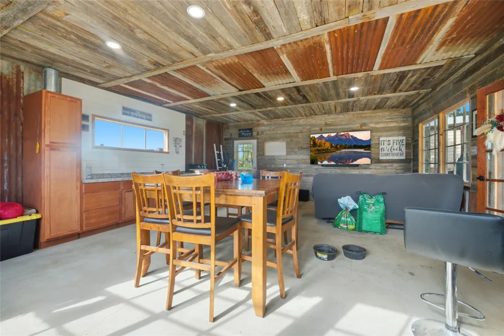 318 Grey Wolf Lane Bastrop, TX 78602
