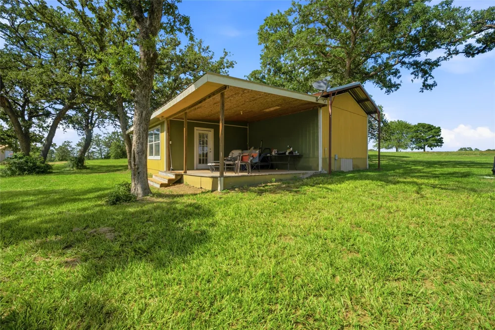 318 Grey Wolf Lane Bastrop, TX 78602