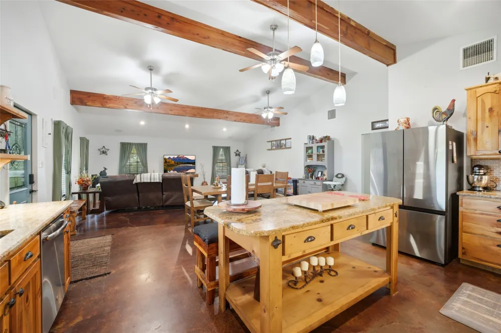 318 Grey Wolf Lane Bastrop, TX 78602