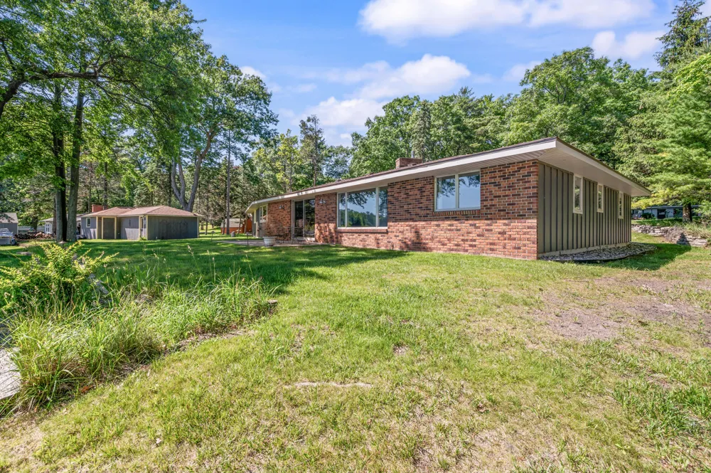 339 Mcnitt Road Manistee, MI 49660