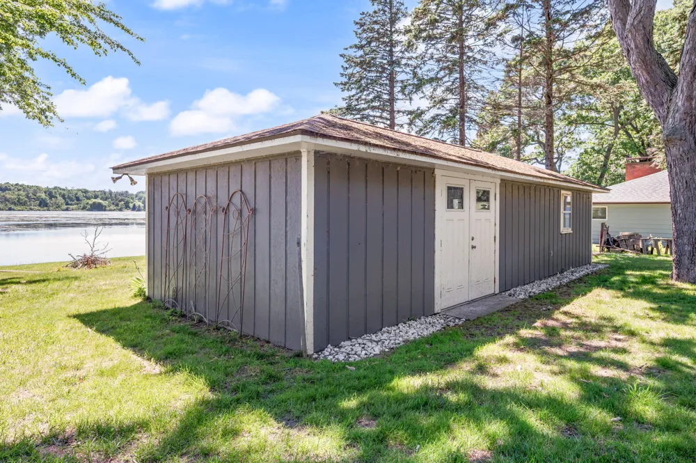 339 Mcnitt Road Manistee, MI 49660