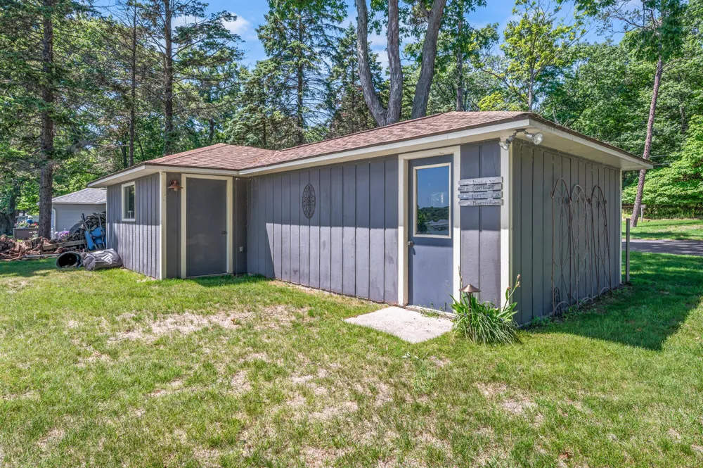 339 Mcnitt Road Manistee, MI 49660