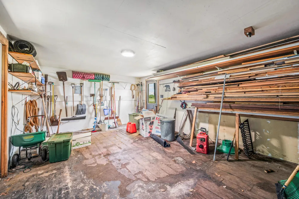 339 Mcnitt Road Manistee, MI 49660