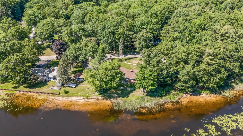 339 Mcnitt Road Manistee, MI 49660
